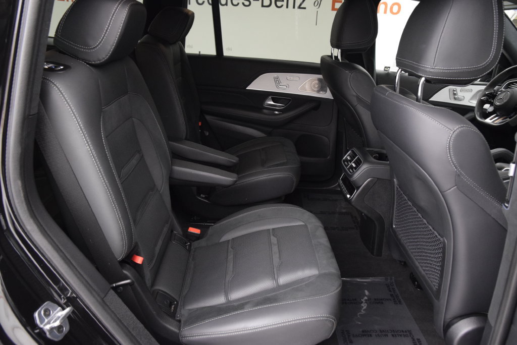 Used 2025 Mercedes-Benz GLS 63 AMG 4MATIC image 19