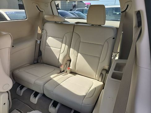 Used 2021 GMC Acadia Denali w/ Denali Technology Package FWD image 4
