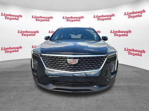 Used 2025 Cadillac XT4 Premium Luxury image 21