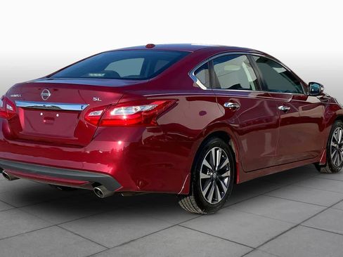 Used 2017 Nissan Altima 2.5 SL w/ 2.5 Technology Package FWD image 13