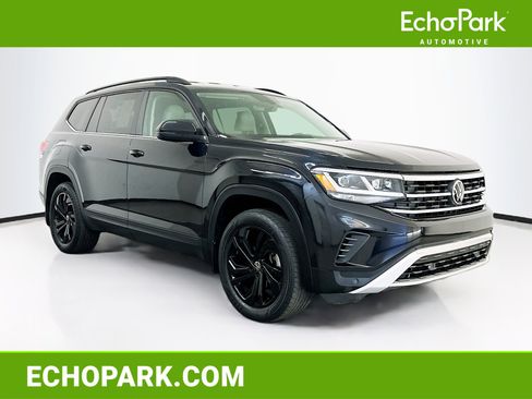 Used 2023 Volkswagen Atlas SE w/ Black Wheel Package AWD/4WD image 1