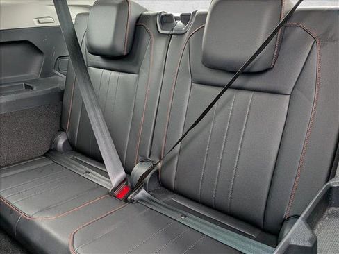 Used 2024 Volkswagen Tiguan Wolfsburg Edition image 18