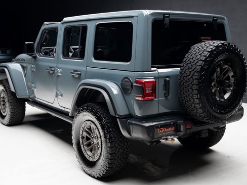 Used 2024 Jeep Wrangler Unlimited Rubicon 392 image 31