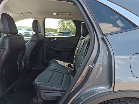 Used 2022 Ford Escape SEL AWD/4WD image 11