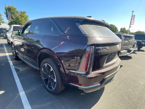 Certified 2026 Cadillac Escalade IQ Sport 2 AWD/4WD image 2