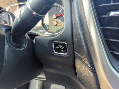 Used 2022 GMC Acadia Denali image 23