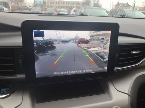 Certified 2022 Ford Explorer XLT w/ Equipment Group 202A image 18