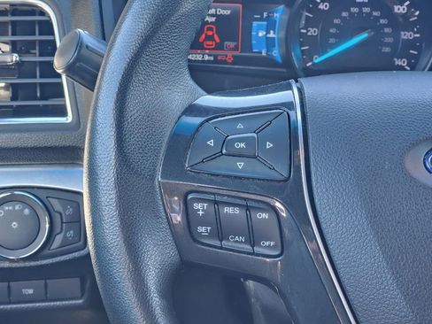 Certified 2019 Ford Explorer Limited w/ Class III Trailer Tow Package image 26