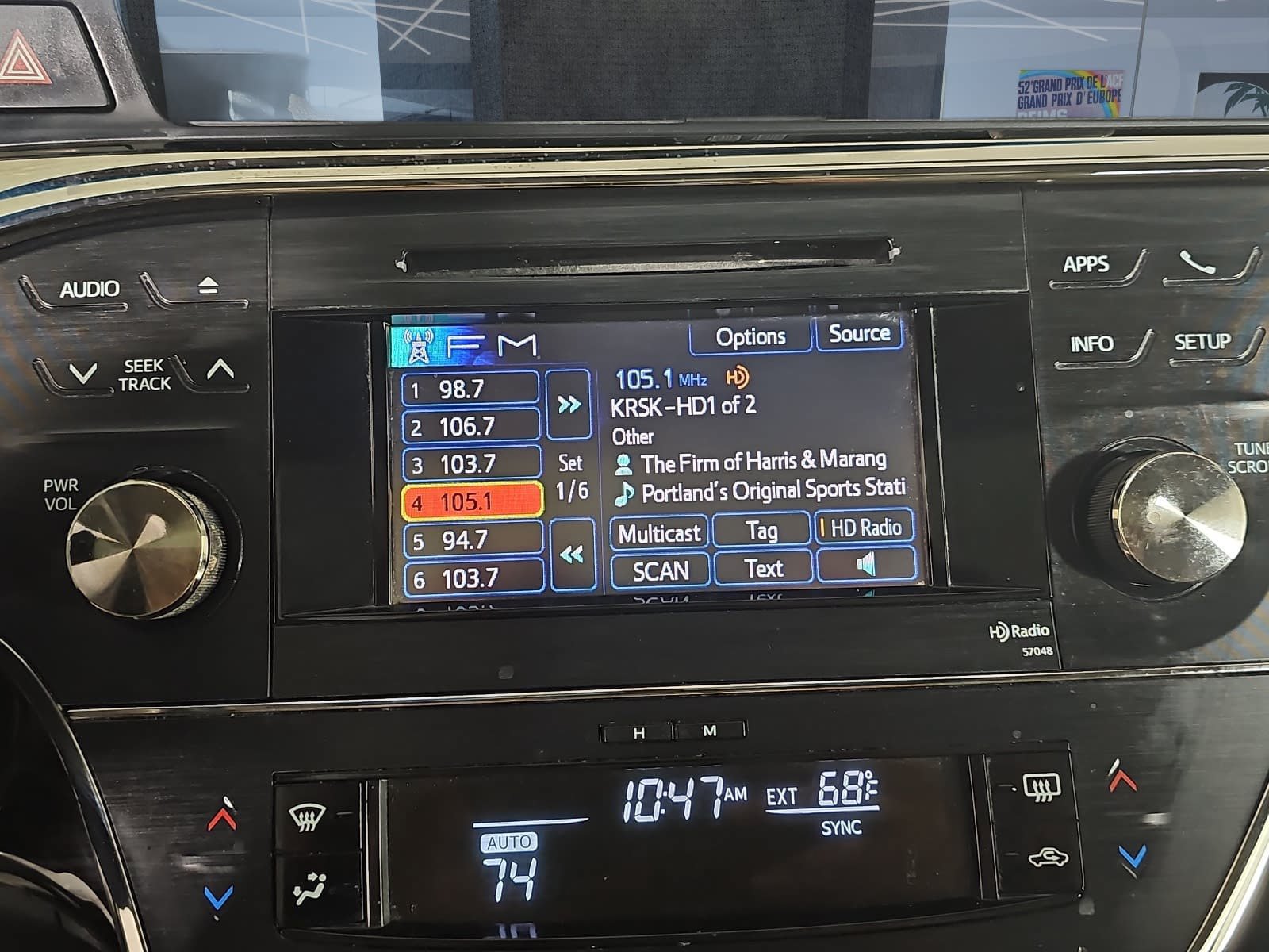 Used 2013 Toyota Avalon XLE Touring FWD image 17