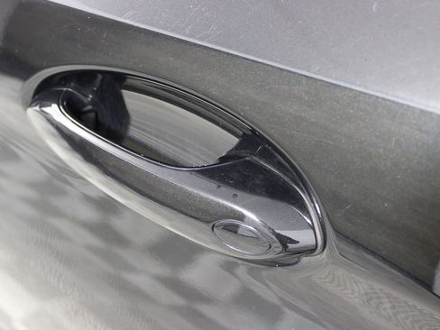 Used 2023 BMW 530e w/ M Sport Package image 42