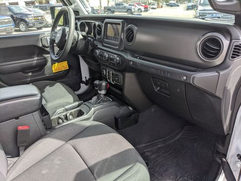 Used 2023 Jeep Wrangler Willys image 14