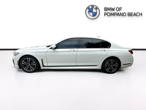 Used 2020 BMW 740i w/ M Sport Package image 5