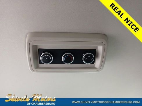 Used 2019 Dodge Grand Caravan SE w/ UConnect Hands-Free Group FWD image 12