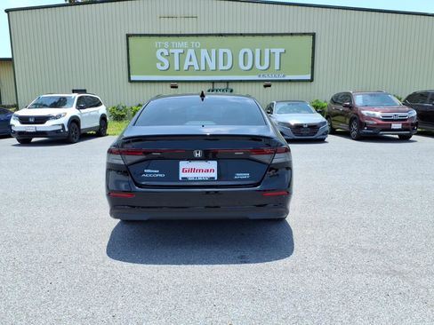Used 2025 Honda Accord Sport image 7