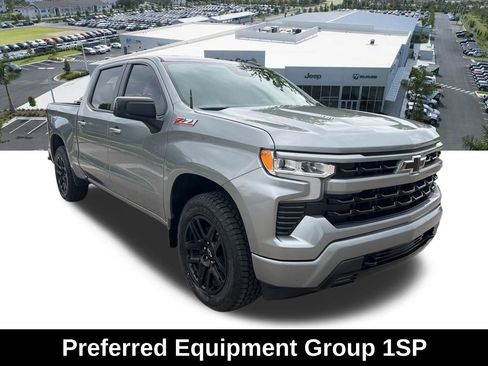 Used 2023 Chevrolet Silverado 1500 RST AWD/4WD image 3