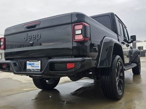 Used 2022 Jeep Gladiator Overland image 5