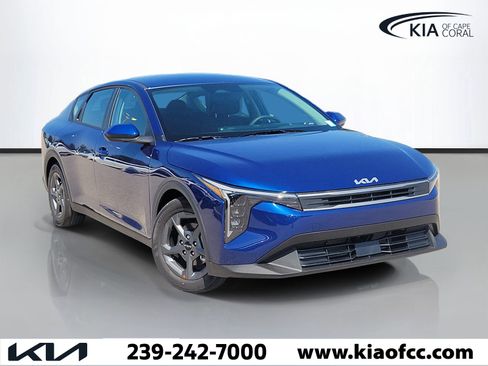 New 2026 Kia K4 FWD image 1
