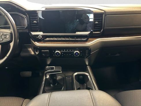 Used 2023 GMC Sierra 1500 Elevation w/ X31 Off-Road Package AWD/4WD image 12