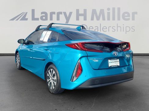 Used 2020 Toyota Prius Prime Limited image 3