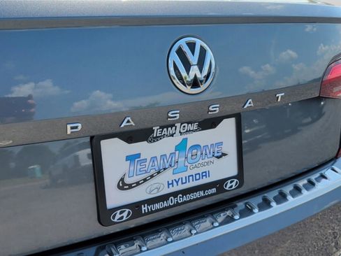 Used 2022 Volkswagen Passat 2.0T SE FWD image 15