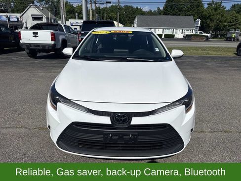 Used 2025 Toyota Corolla LE FWD image 10