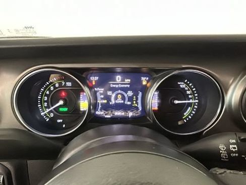 Used 2023 Jeep Wrangler Unlimited w/ Cold Weather Group AWD/4WD image 16