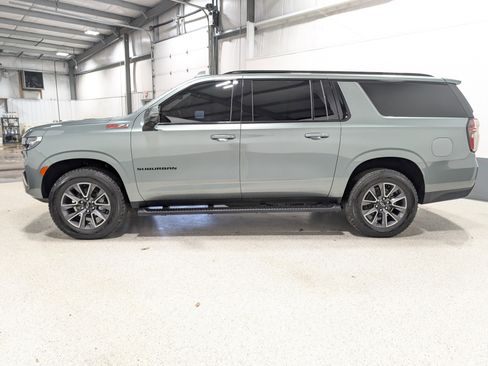 Used 2023 Chevrolet Suburban Z71 w/ Luxury Package AWD/4WD image 6