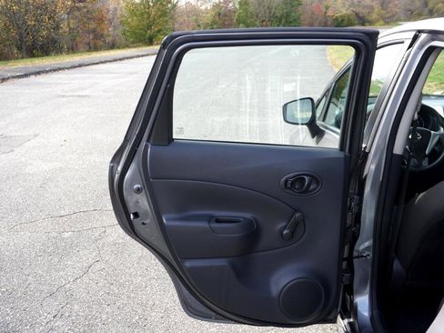 Used 2018 Nissan Versa Note S FWD image 16