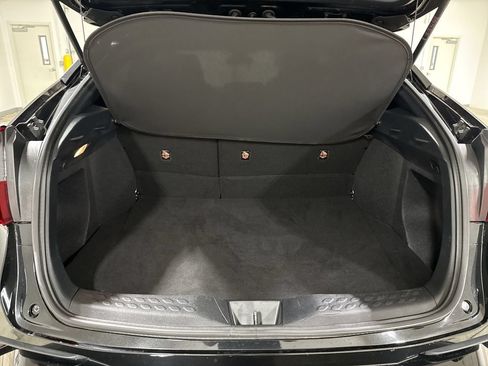 Used 2020 Toyota C-HR LE FWD image 23