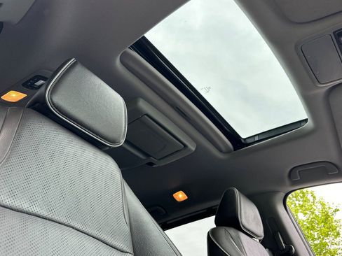 Used 2022 Honda Odyssey Elite image 16