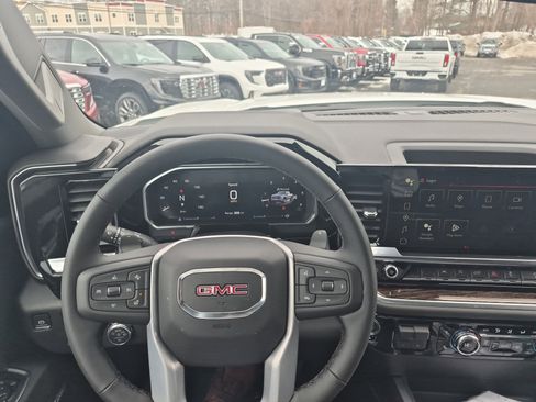 Used 2026 GMC Sierra 1500 Elevation w/ Preferred Package image 11