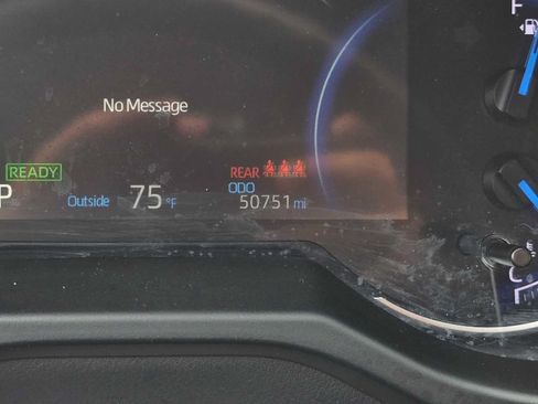 Certified 2025 Toyota RAV4 LE AWD/4WD image 27
