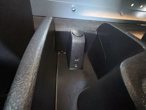 Used 2016 Ford Transit Connect XL FWD image 26