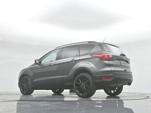 Used 2019 Ford Escape SE image 51