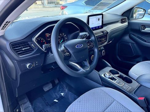 Used 2021 Ford Escape SE image 17