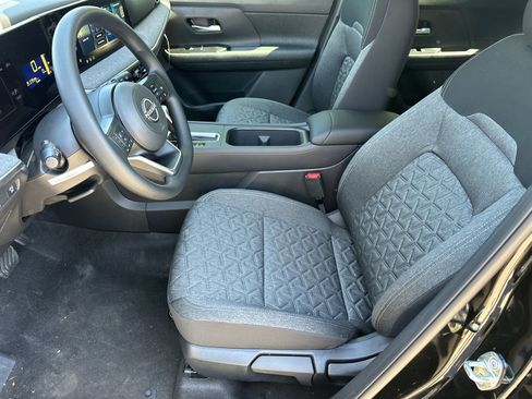 New 2026 Nissan Kicks SV w/ SV Premium Package FWD image 5