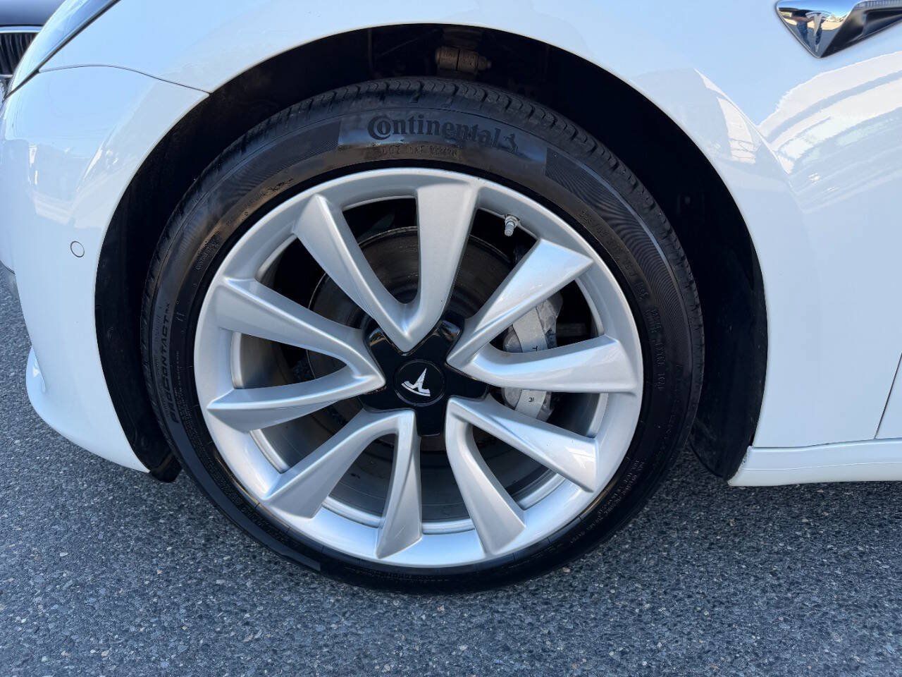 Used 2018 Tesla Model 3 Long Range AWD/4WD image 12