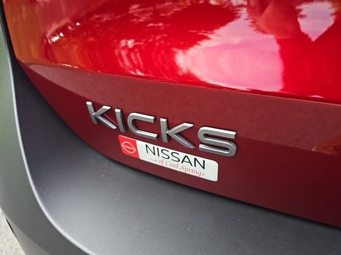 Certified 2025 Nissan Kicks SR w/ Illumination Package AWD/4WD image 10
