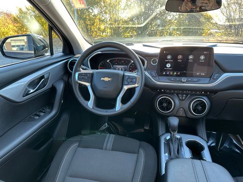 Used 2025 Chevrolet Blazer LT image 22