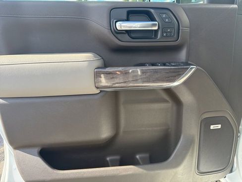 Used 2020 Chevrolet Silverado 2500 LTZ w/ LTZ Plus Package image 9