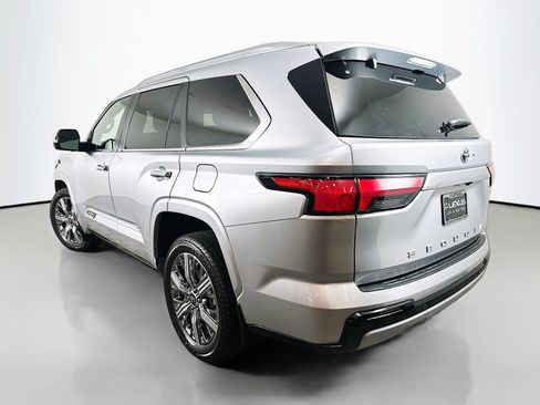 Used 2026 Toyota Sequoia Capstone AWD/4WD image 5