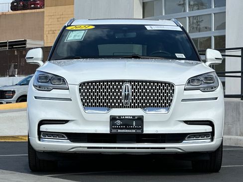 Certified 2021 Lincoln Aviator Reserve w/ Equipment Group 210A image 8