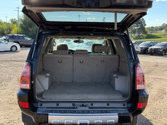 Used 2004 Toyota 4Runner SR5 AWD/4WD image 16