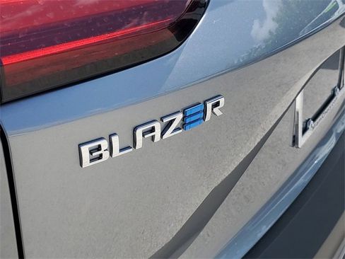 New 2025 Chevrolet Blazer EV LT image 9