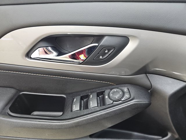 Used 2019 Chevrolet Traverse LT FWD image 28