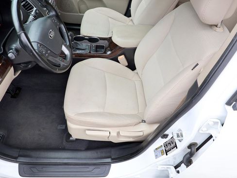 Used 2015 Kia Sorento LX image 42