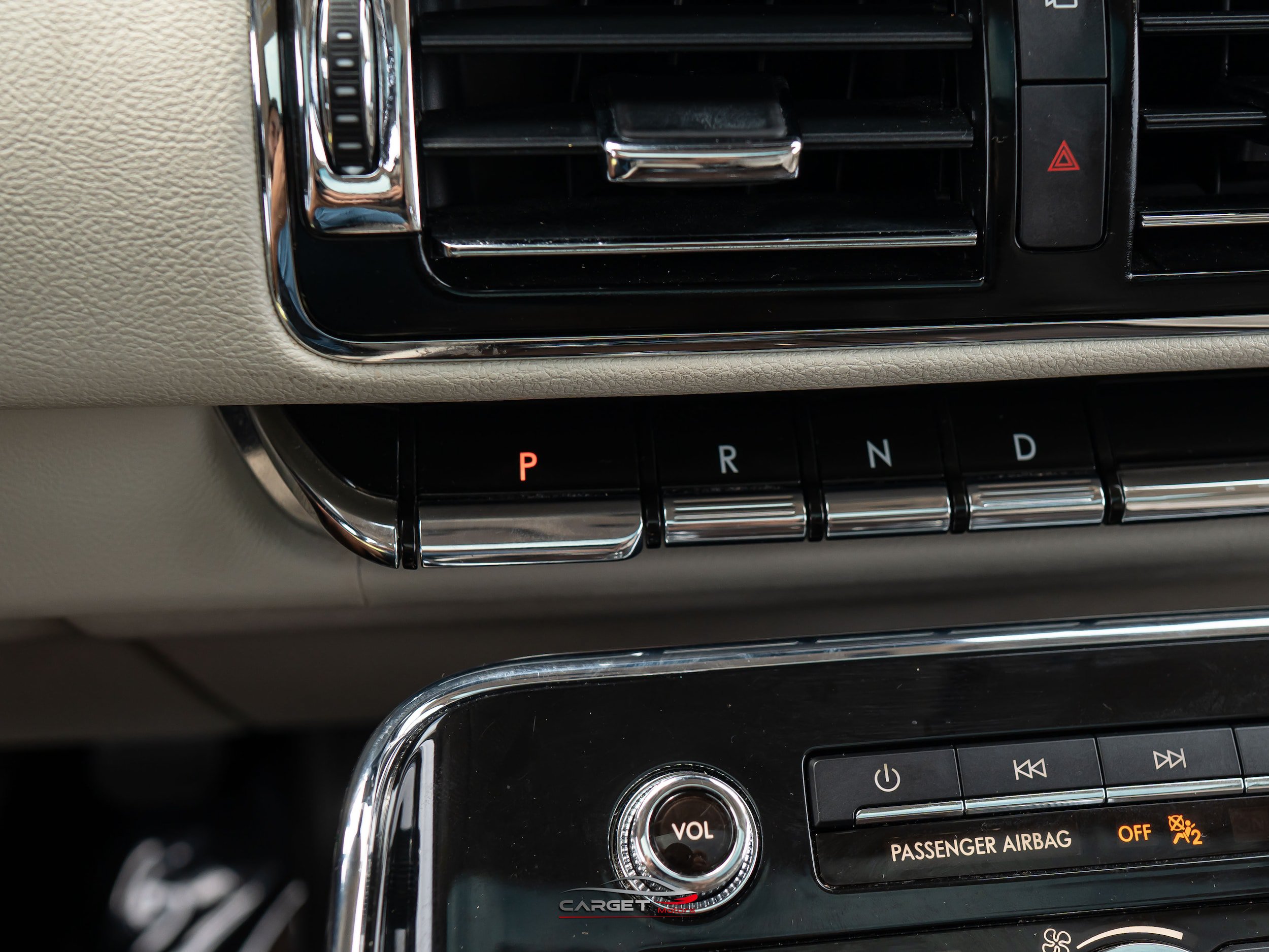 Used 2018 Lincoln Navigator Select w/ Technology Package RWD image 35