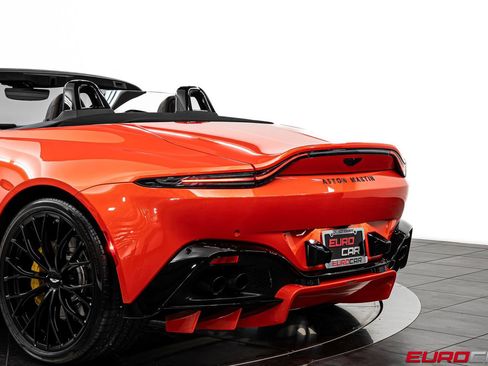 Used 2022 Aston Martin V8 Vantage Roadster image 21