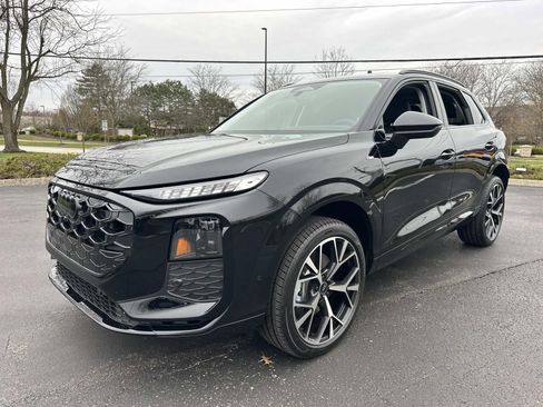 New 2026 Audi Q3 quattro 2.0T image 1