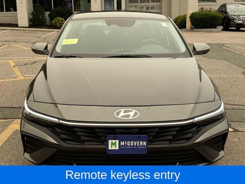 Used 2026 Hyundai Elantra Hybrid FWD image 9